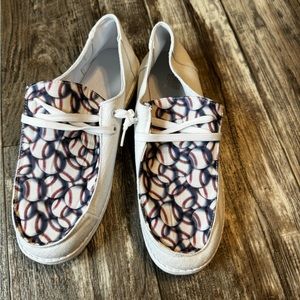 NWOT - Baseball slides (hey dude slides)
